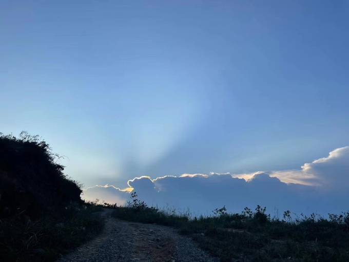 一个夏天的红短裤 (3).jpg